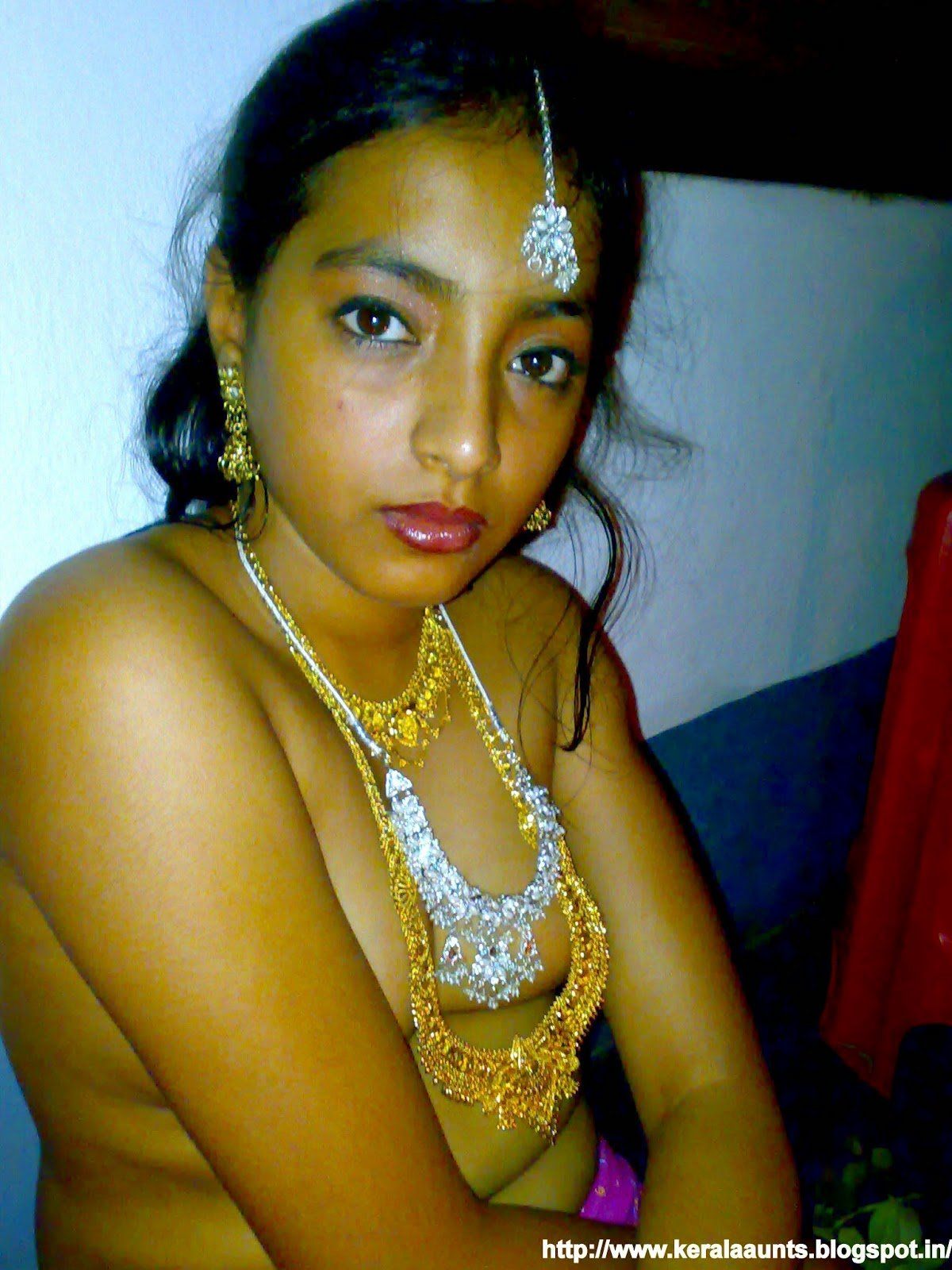 Dark tamil aunty naked pics