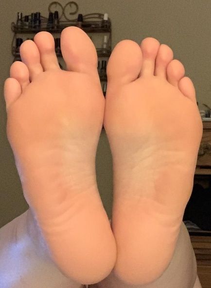 best of Between soles trapped