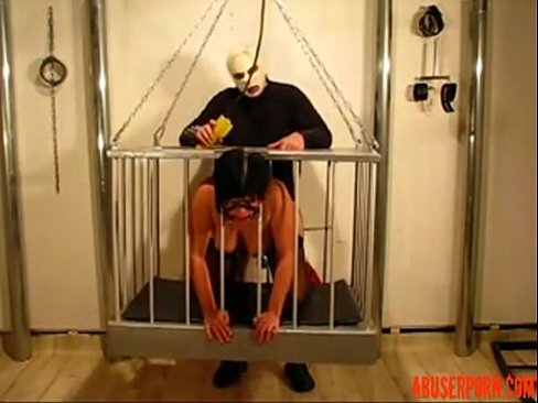 Slave cage