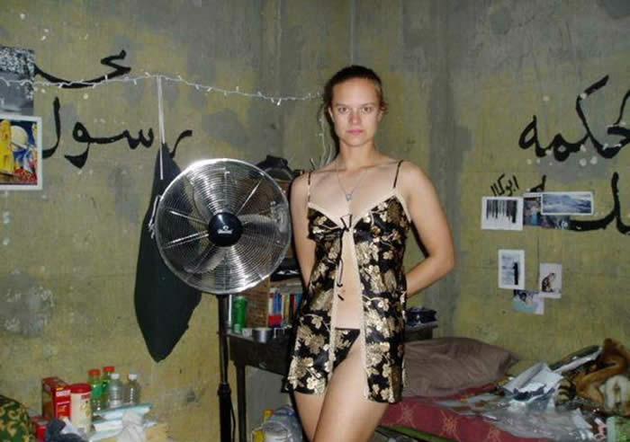 Nude pics free in Baghdad