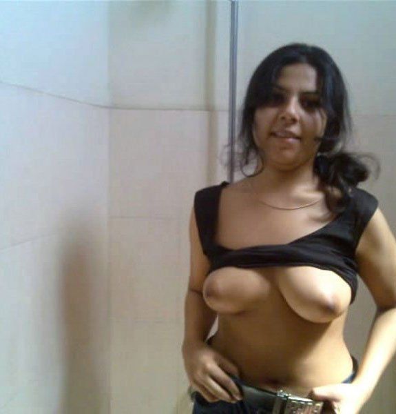 Mad D. reccomend Hot indian teens topless