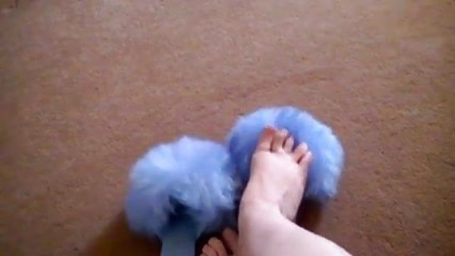Trouble reccomend fur slippers